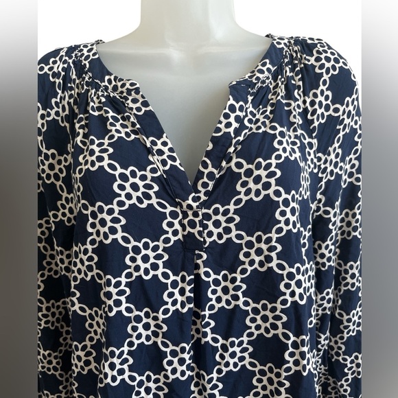 Boden Ladies Navy & White Print Lightweight Blouse Size 4 - Picture 2 of 5
